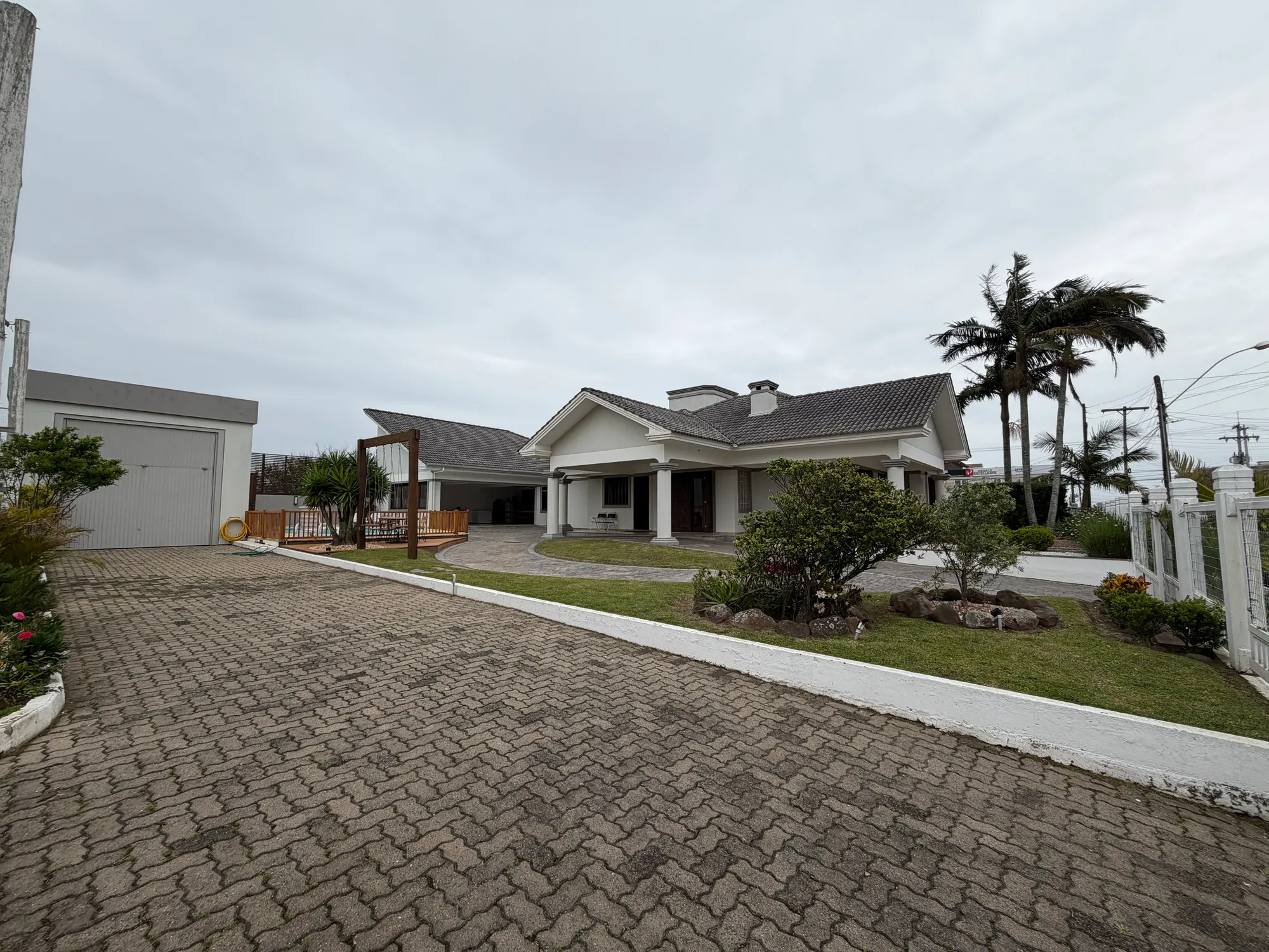 Casa com campo de futebol em Xangri-Lá 3